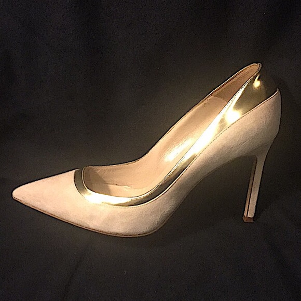 MANOLO BLAHNIK - SUEDE PUMPS